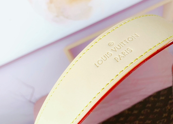 ルイヴィトンバッグ着用イメージ